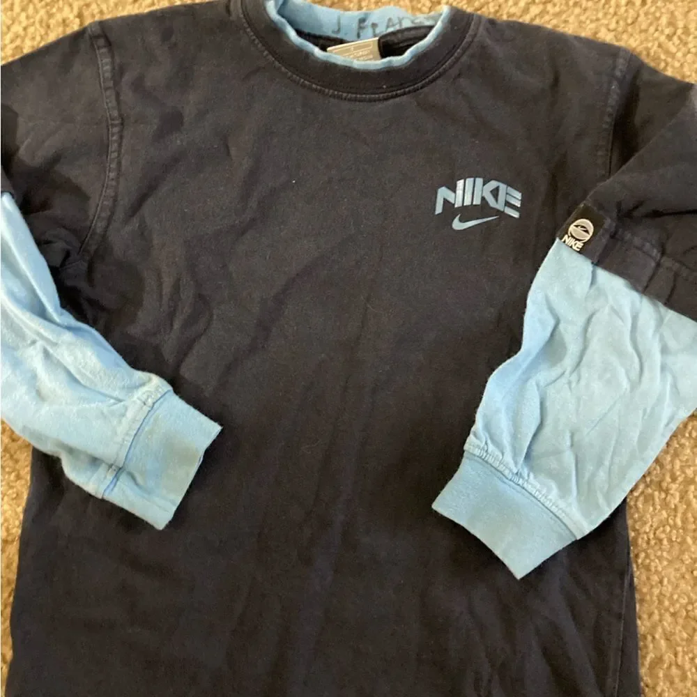 Boys Vintage Nike Basketball Long Sleeve Tshirt